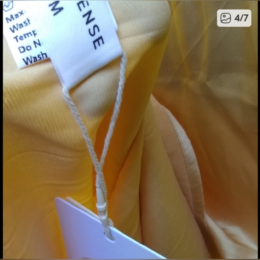 Commense Dress - Picture 3 of 3